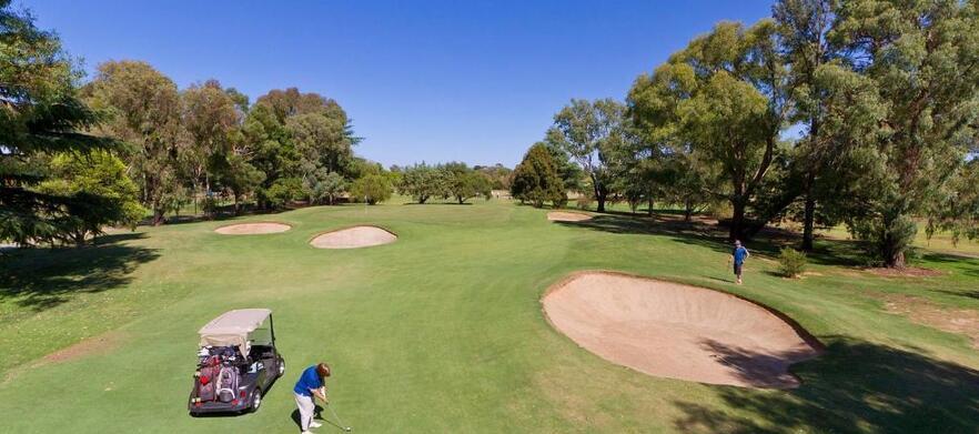 Two Nights Stay for TWO people at a top Murray course, at <em>Howlong Golf Resort</em>.  Includes 18 Holes Golf Per Day, Bucket of Range Balls, Breakfasts, and Drink vouchers. 