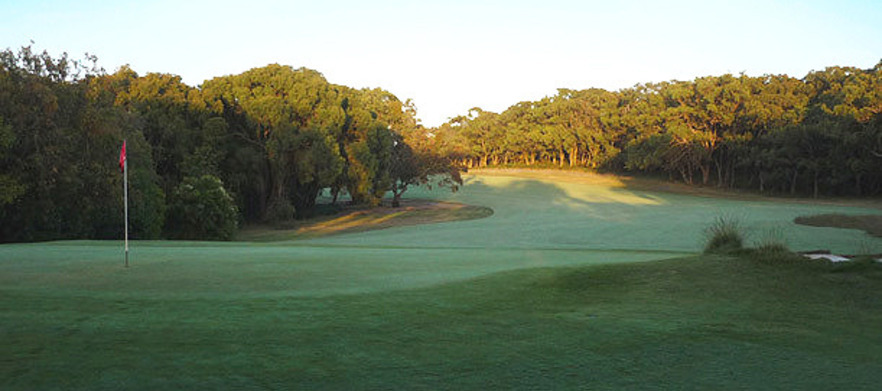 Play the stunning <em>Leongatha Golf Club!</em> Includes a motorised cart. 