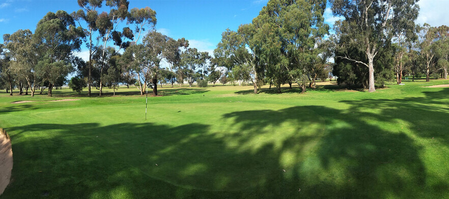 Grab a friend this summer and head to <em>Melbourne Airport Golf Club.</em> 18 Holes For Two in a motorised cart.