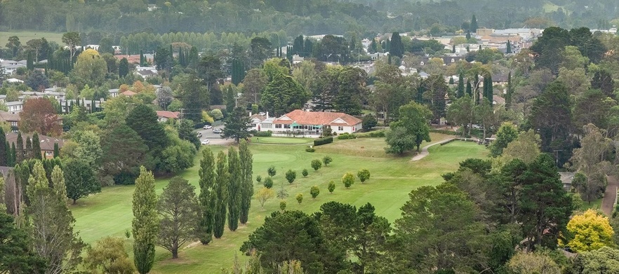 <em>Bowral Golf Club:</em> Just an Hour's Drive from Sydney - 18 holes for TWO players! 