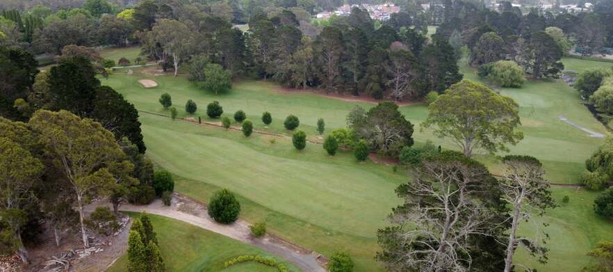 <em>Bowral Golf Club:</em> Just an Hour's Drive from Sydney - 18 holes for FOUR players! 