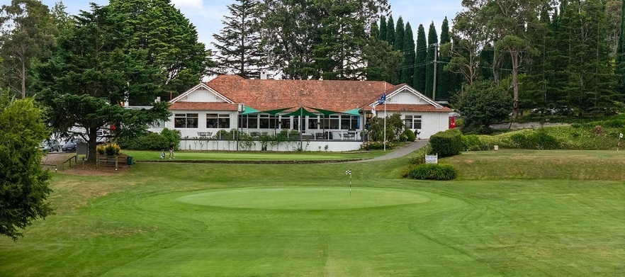 <em>Bowral Golf Club:</em> Just an Hour's Drive from Sydney - 18 holes for FOUR players! 
