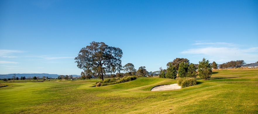 <em>One of NSW's Hidden Gems!</em> 18 Holes for Two at Worrigee Links.</em> Includes a Shared Motorised Cart! 