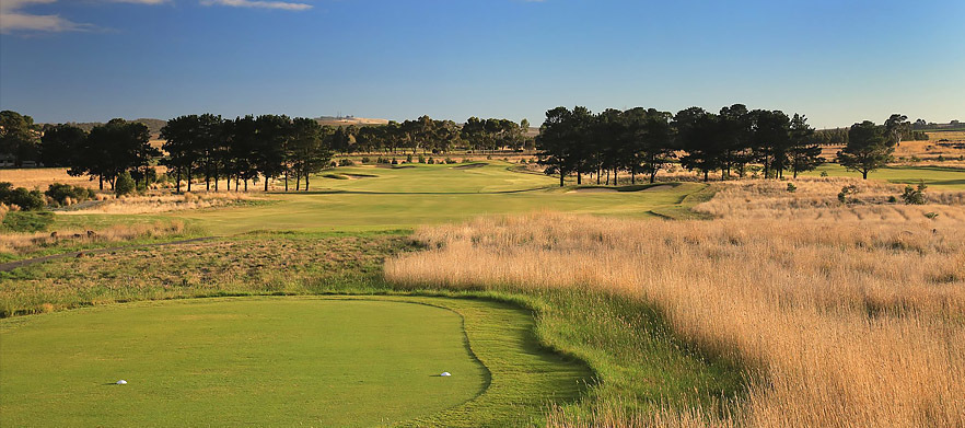 Play one of Melbourne's Top Courses!</b> 18 holes for 2 in a Shared Motorised Cart at the Beautiful Peter Thomson designed Club Mandalay. 