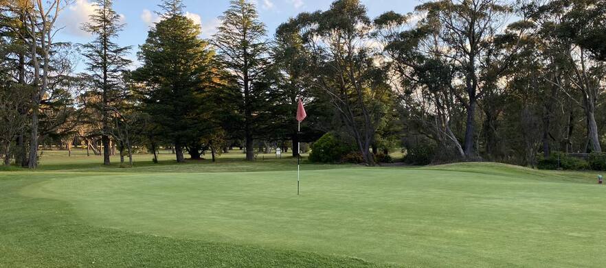 <em>Wentworth Falls Country Club.</em> 18 Holes For Two in a Motorised Cart for just $79!