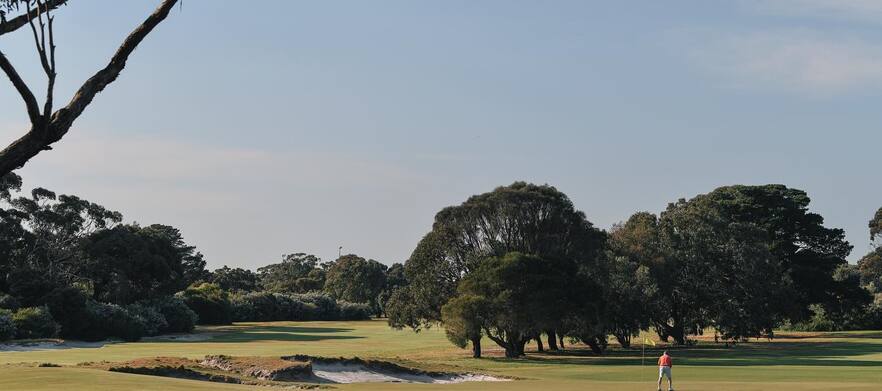<em>Experience Melbourne's famous Sandbelt!</em> 18 holes for 4 in motorised carts at the beautiful Sandy Golf Links.