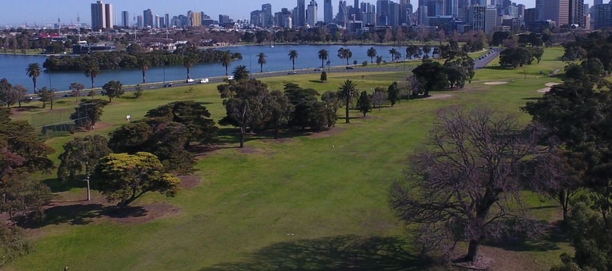 <em>Play one of the worlds best-located golf courses!</em> 18 Holes for Two at the beautiful <em>Albert Park Golf Course!</em/> 