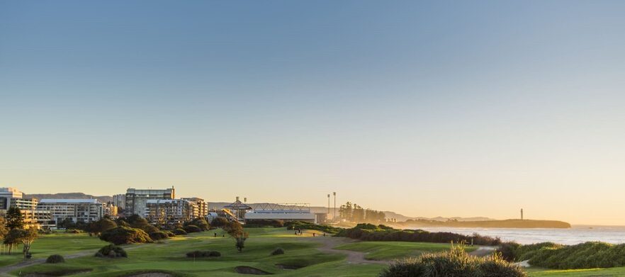 Your chance to play with mates at the Stunning <em>Wollongong Golf Club:</em>  18 Holes for Four in Two Motorised Carts!