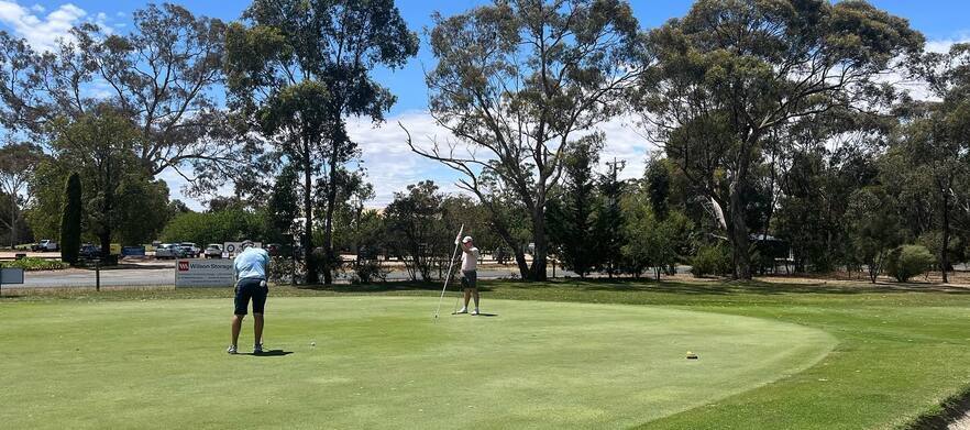 <em>Bendigo Golf Club Special!</em> 18 Holes for Four in Motorised Carts