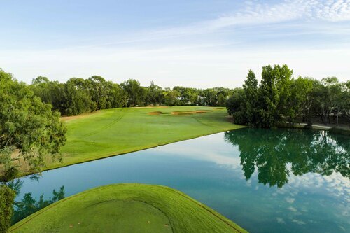 Golf-Getaway-Murray-Downs-Golf-and-Country-Club-15th-Hole-2.jpg