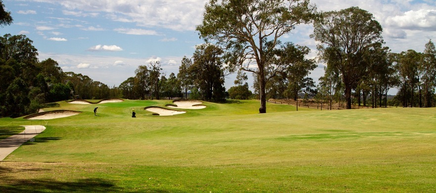<em>Winter Promotion for One of Sydney's Top Courses! 18 Holes For TWO in a Cart with Drinks at Stonecutters Ridge Golf Club