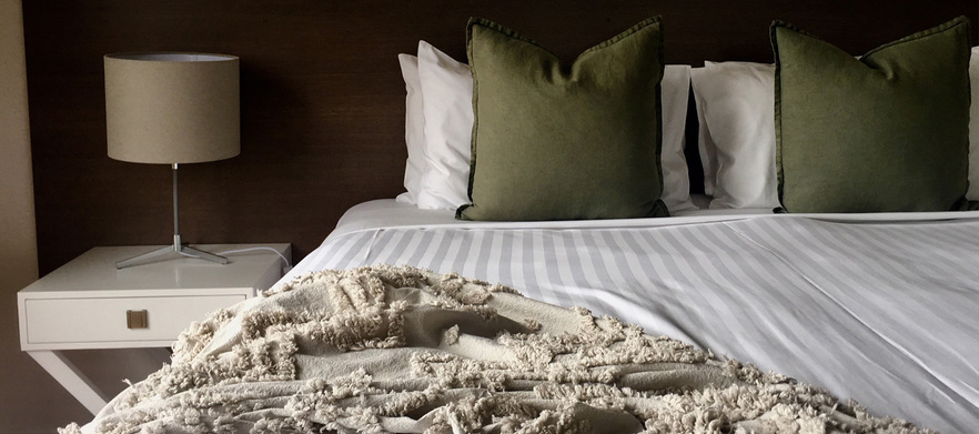 One Night Stay & Play for Two at the exclusive Eastern Golf Club with 1 round of golf each PLUS continental breakfast