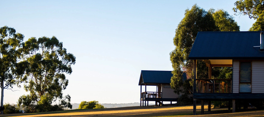 One Night Stay & Play for FOUR at the exclusive Eastern Golf Club with 1 round of golf each PLUS Continental breakfast