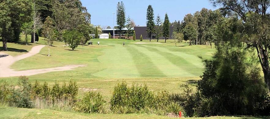 18 Holes for Two with Drinks at Waratah Golf Club.