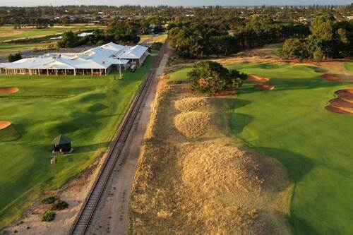 royal-adelaide-gold-course_-clubhouse.jpg