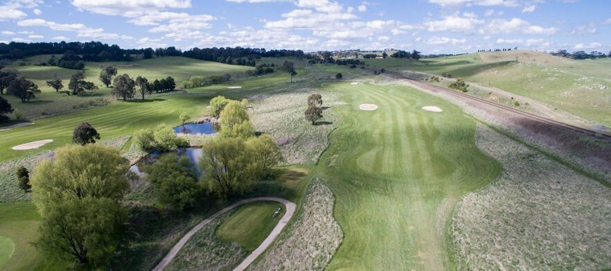 Stay & Play For Two at <em>Peppers Manor House.</em> Includes 18 Holes at Mt Broughton GC, Breakfast, Drinks Vouchers & More!