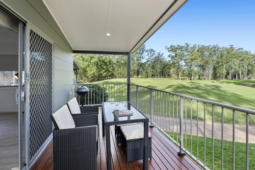 Bungalow_1-6_verandah.jpg