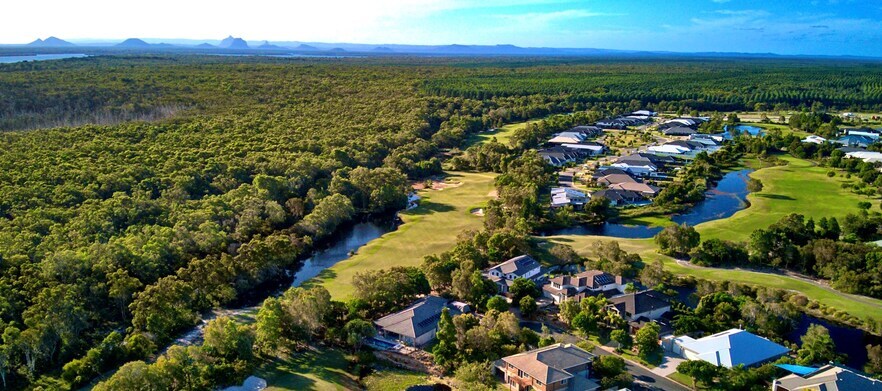 18 holes for Four in Two Shared Motorised Carts at Pacific Harbour Golf & Country Club</em>