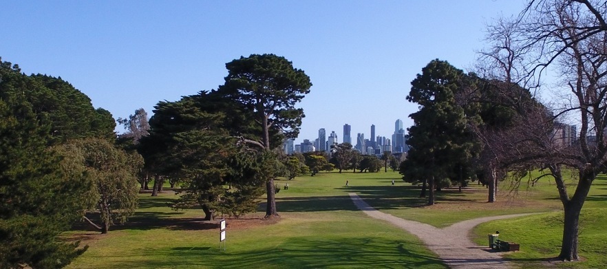 <em>Play one of the worlds best-located golf courses!</em> 18 Holes for Four at the beautiful <em>Albert Park Golf Course!</em/> 