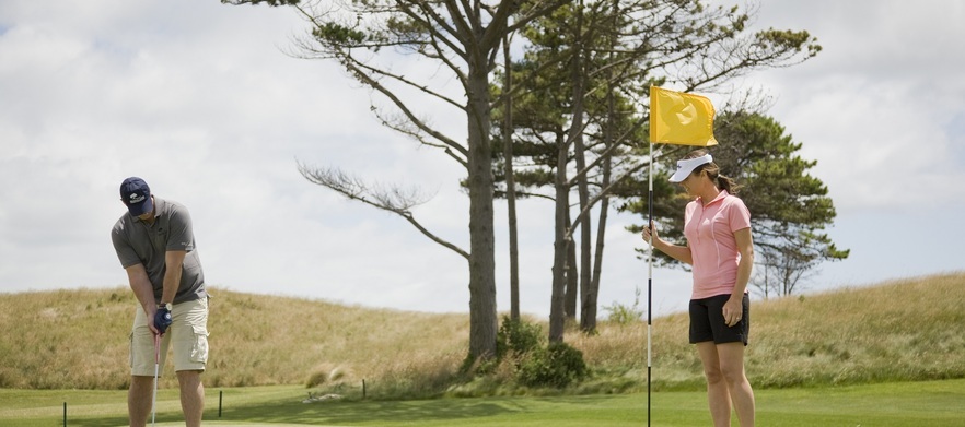 Play at the home of Australian golf! 18 Holes for TWO at the <em>Stunning Moonah Links Golf Resort.</em> Includes motorised carts.