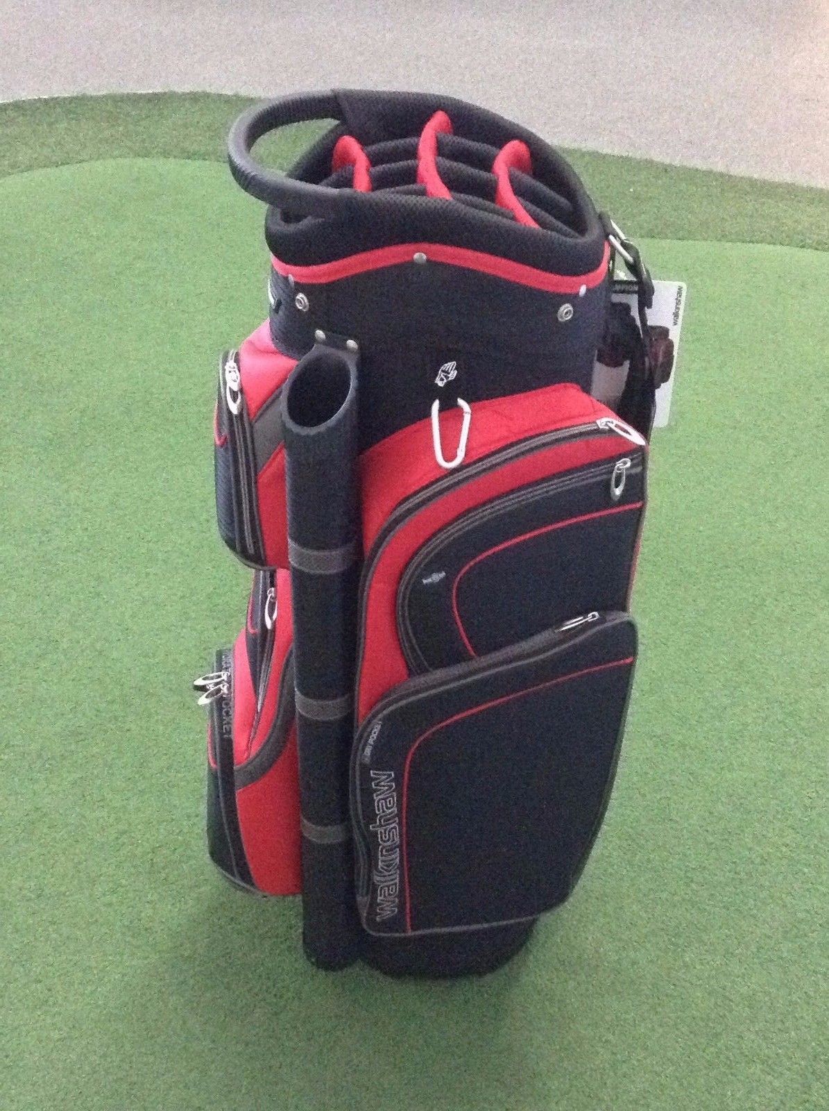 golf bag with separate putter well
